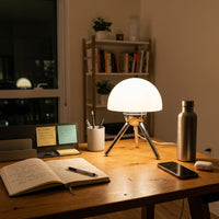 Lampe de bureau champignon sur trépied au style rétro