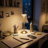 Lampe de bureau dorée papillon