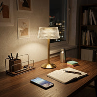 Lampe de bureau dorée moderne